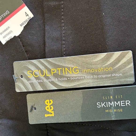 Lee Skimmer Mid Rise Slim Fit Black Capri Size 4 NWT - Picture 8 of 10